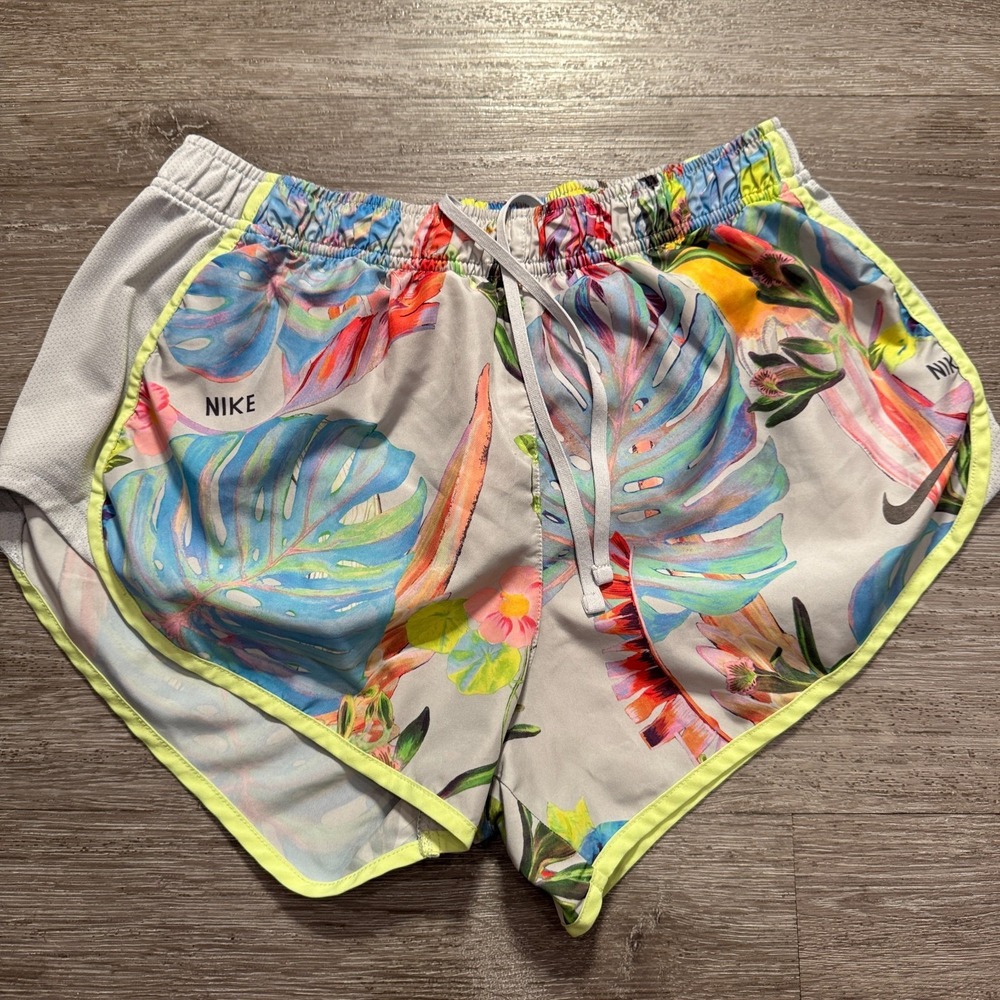 Nike Shorts Womens Medium Multicolor Tropical Polyester Running‎ Athletic Tempo